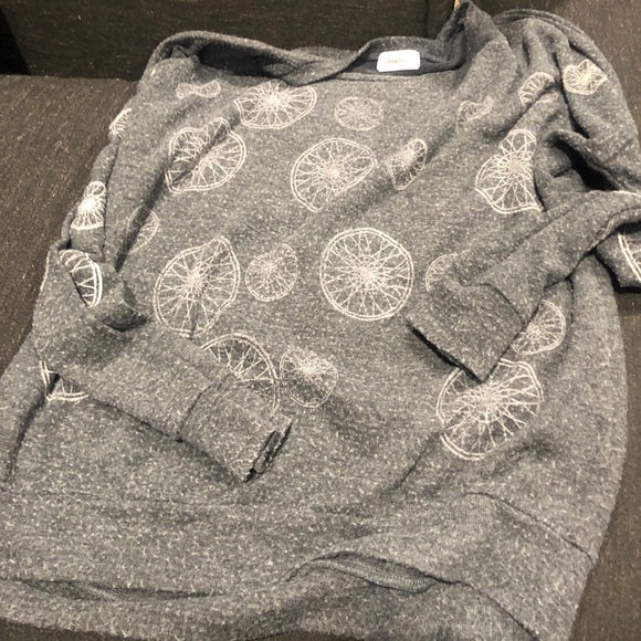 Soul cycle long sleeve lightweight sweatshirt with wheels 🚲 11/12 - Picture 2 of 4